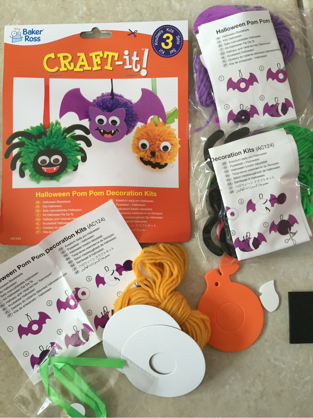 Halloween Pom Pom Decoration Kits Picture